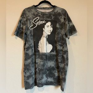 Selena Dark Grey Tie Dye T-Shirt size Medium